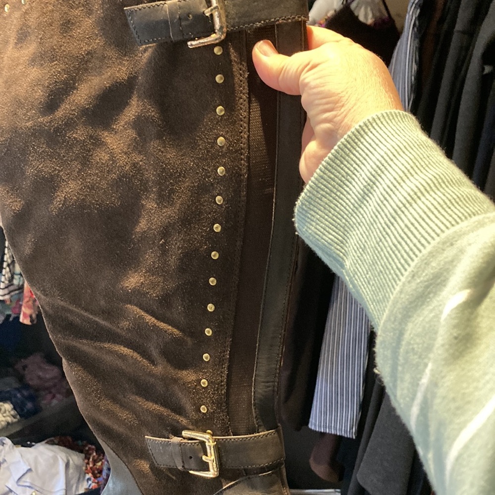 Boots - Picture 5 of 6